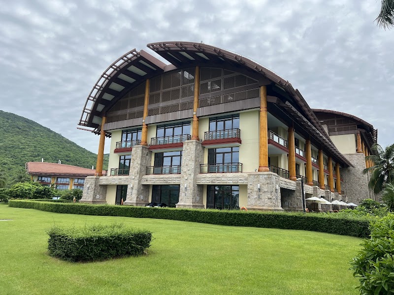 The St. Regis Sanya Yalong Bay Resort