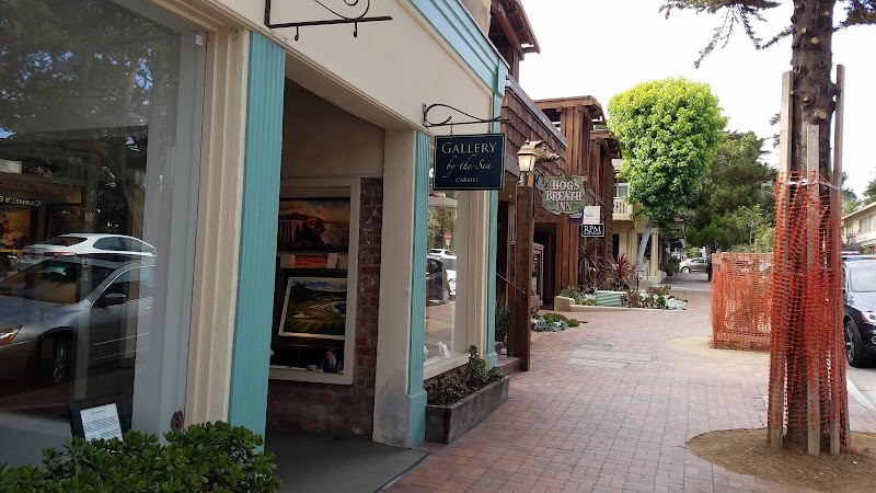 Explore the Art Galleries and Shops in Downtown Carmel