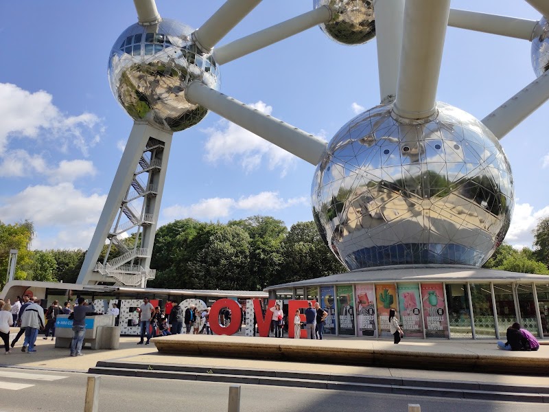 Explore Atomium