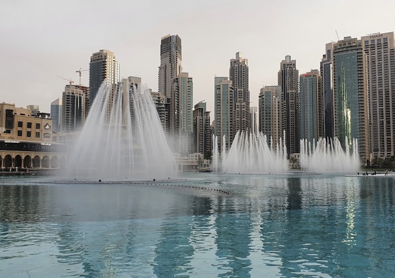 Dubai Mall and Dubai Fountain Show - Dubai - United Arab Emirates - booked ai
