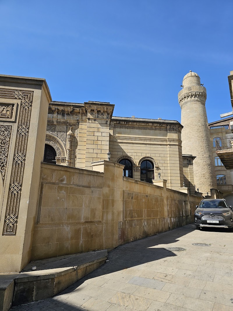 Explore the Old City (Icherisheher)