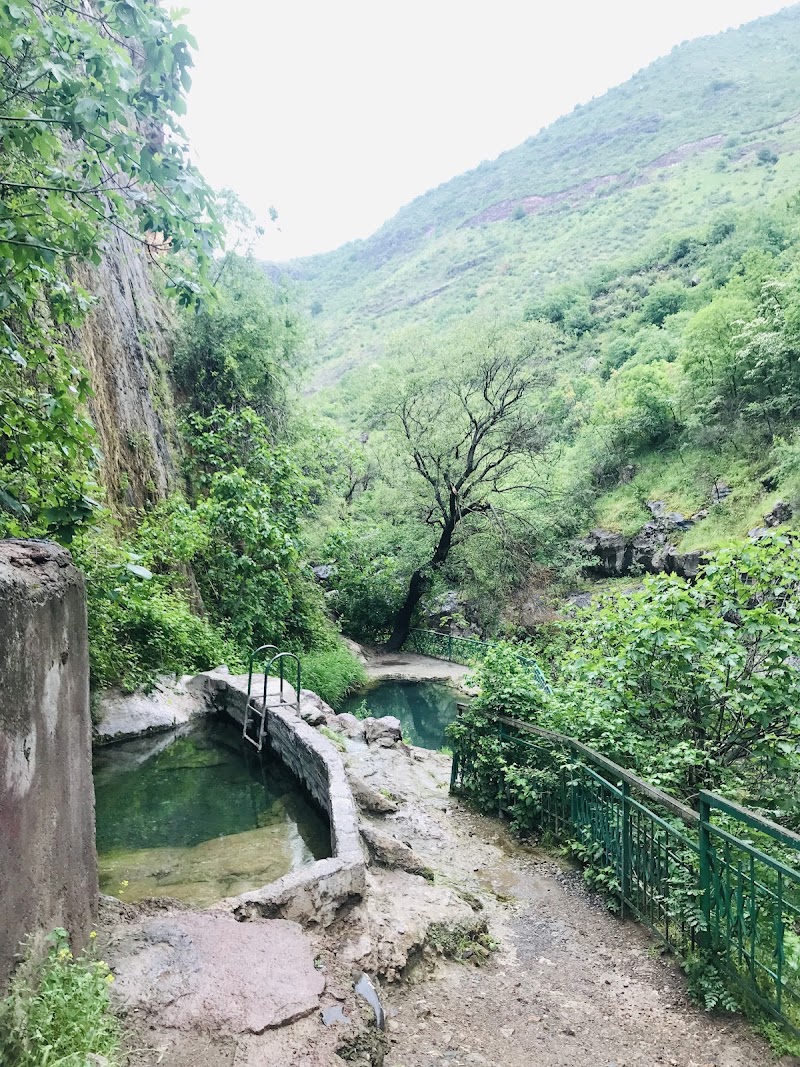 Explore the Devil's Bridge (Satani Kamurj)