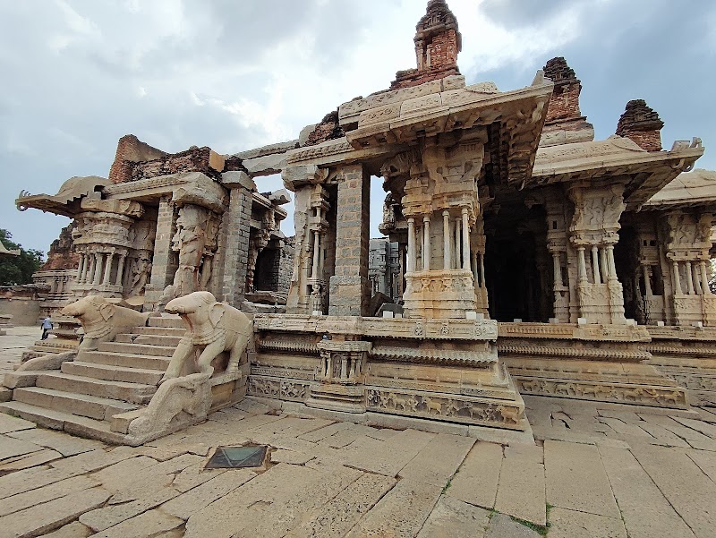 Explore the Ruins of the Vijaya Vittala Temple