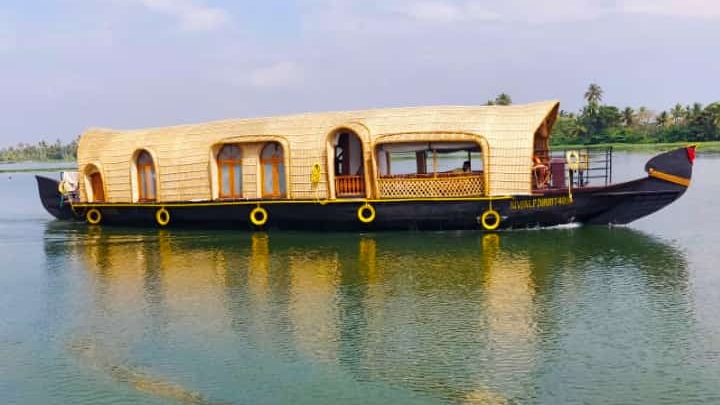 Backwater Houseboat Cruise