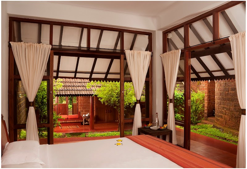 SwaSwara CGH Earth