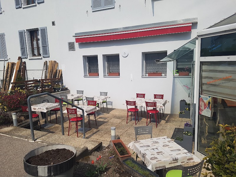 L’Étoile Restaurant & Bar