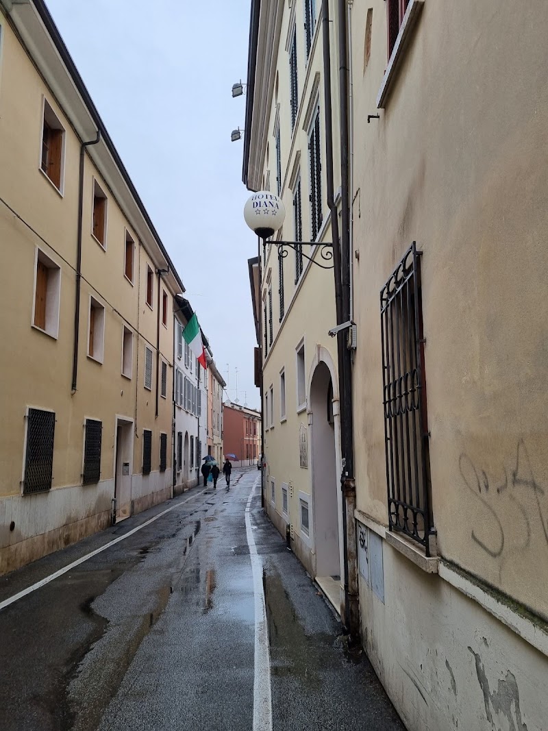 Hotel Diana