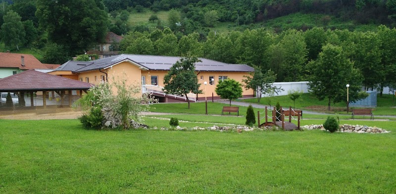 Lovački Dom