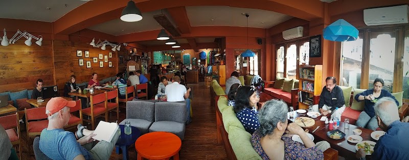 Ambient Café