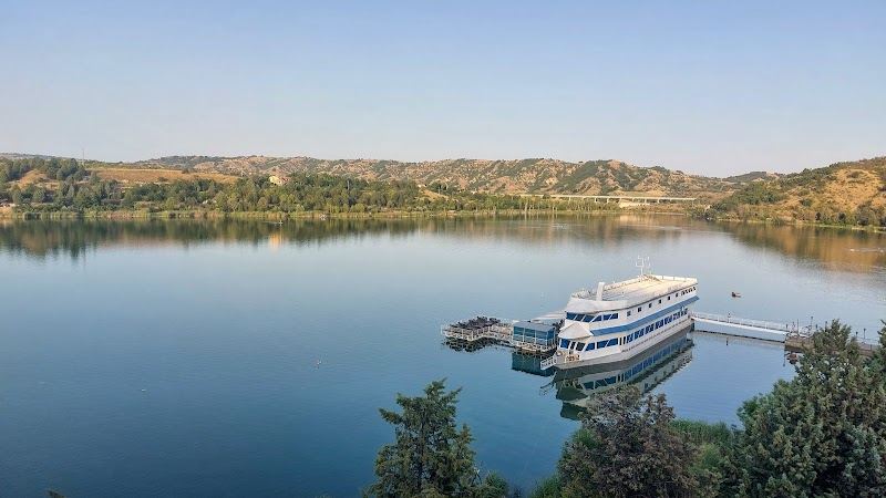 Lake Mladost