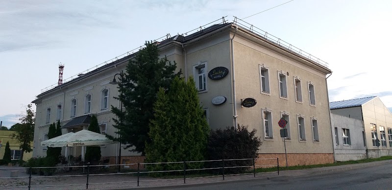 Lucia Hotel
