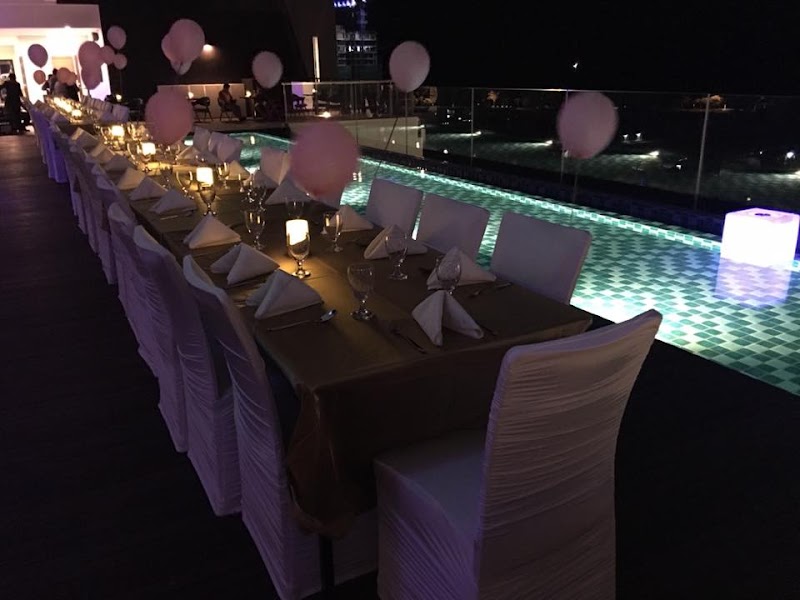 The RoofTop Food & Sky Bar