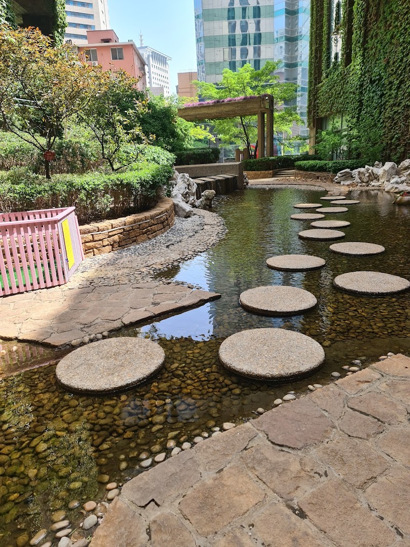 Shangri-La Dalian