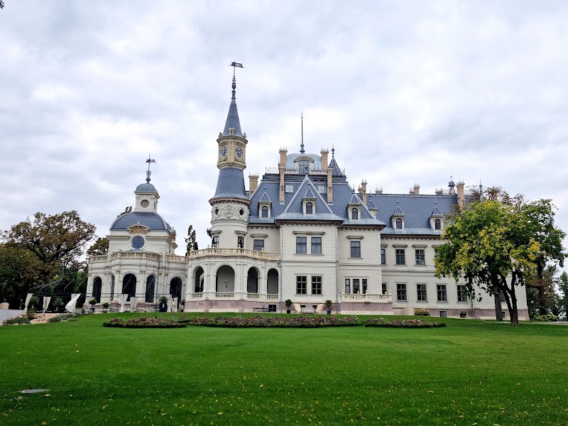 Botaniq Turai Kastély - Tura - Hungary - booked ai