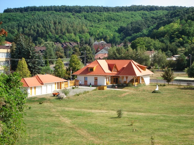 Exploring Baglyaskő Castle Nature Reserve Visitor Center - Salgótarján - Hungary - booked ai