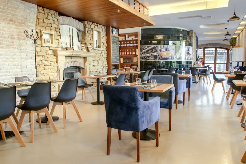GUSTO13 Bistro & Delicate - Veszprém - Hungary - booked ai