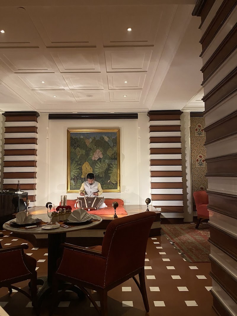 Esphahan - Agra - India - booked ai