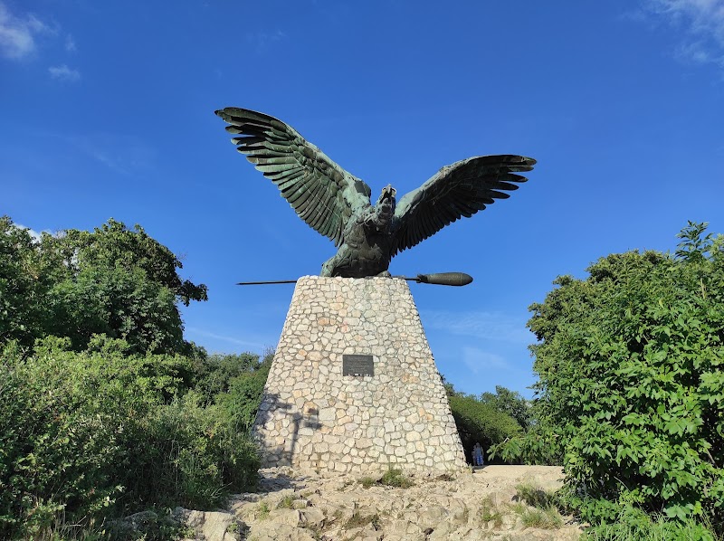 Turul Monument: Hungary's Iconic Symbol - Tatabánya - Hungary - booked ai