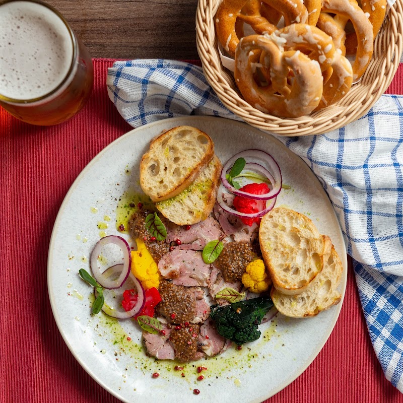 Pomo Korzó - Tatabánya - Hungary - booked ai
