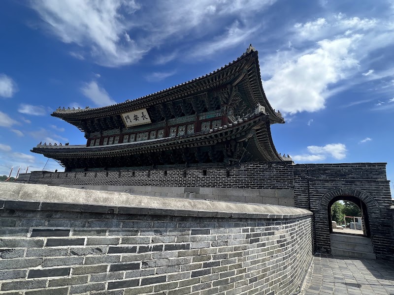Janganmun Gate - Suwon - South Korea - booked ai