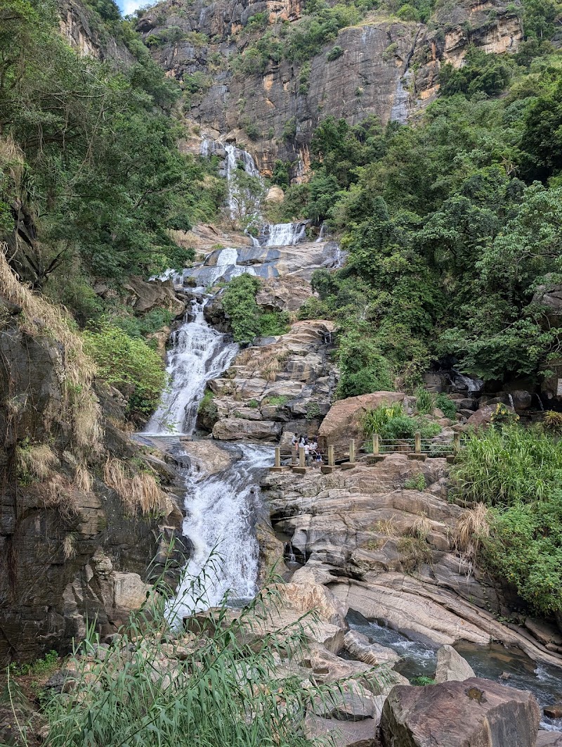 Kuda Ravana Ella Waterfall: A Scenic Natural Wonder - Ella - Sri Lanka - booked ai