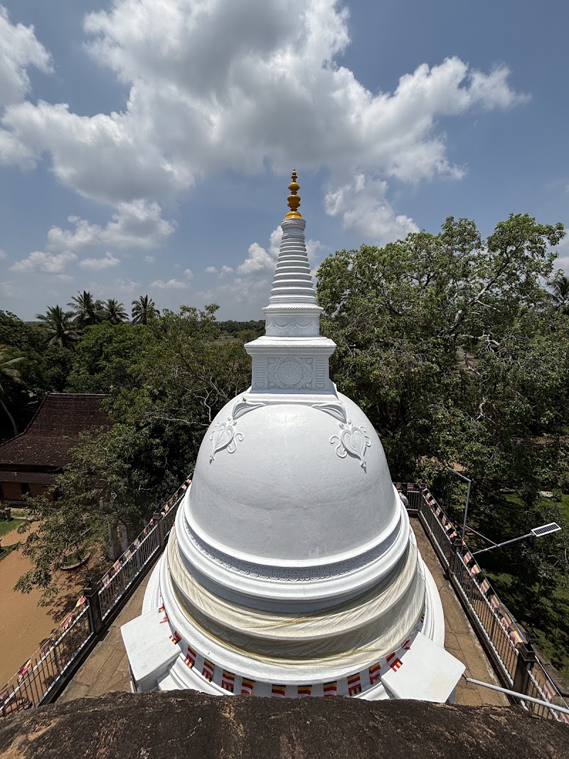 Isurumuniya Temple - Anuradhapura - Sri Lanka - booked ai