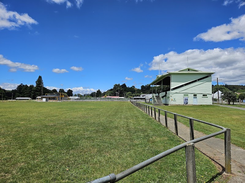 Memorial Park - Taihape - New Zealand - booked ai