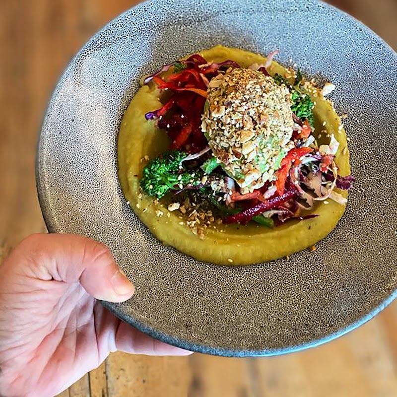 ISO Raglan Bistro Cocktail Lounge - Raglan - New Zealand - booked ai