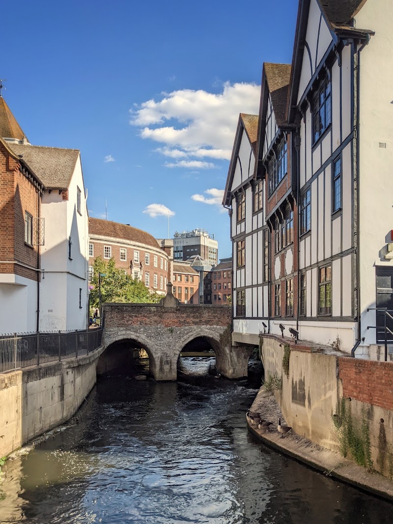 Clattern Bridge - Kingston upon Thames - United Kingdom - booked ai