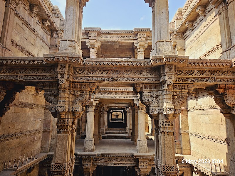 Explore the Adalaj Stepwell - Adalaj - India - booked ai
