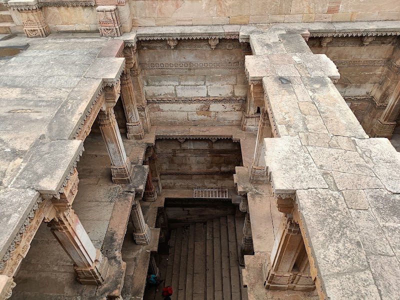 Explore the Adalaj Stepwell - Adalaj - India - booked ai
