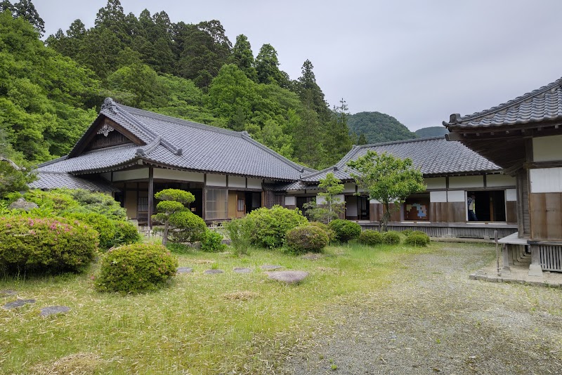 Explore the Samurai Residences in Aizu Bukeyashiki - Aizuwakamatsu - Japan - booked ai