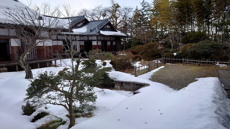 Explore the Samurai Residences in Aizu Bukeyashiki - Aizuwakamatsu - Japan - booked ai
