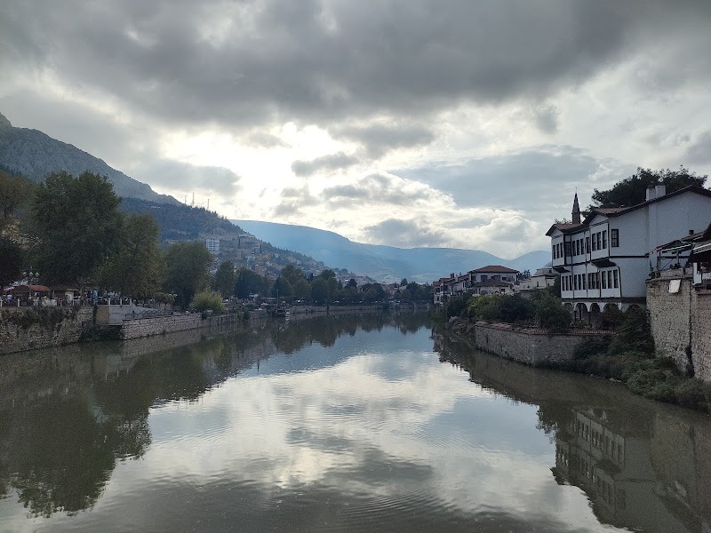 Stroll along the Yeşilırmak River and see the Ottoman-era houses - Amasya - Türkiye - booked ai