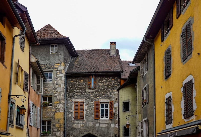 Exploring the Old Town (Vieille Ville) - Annecy - France - booked ai