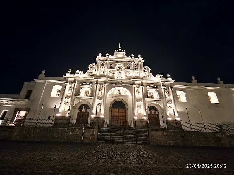 Visit the Antigua Guatemala Cathedral and Central Park - Antigua Guatemala - Guatemala - booked ai