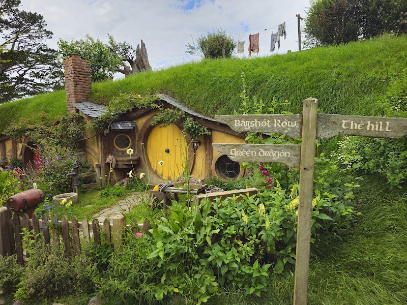 Discover Hobbiton: A Magical Journey Through the Movie Set - Matamata - New Zealand - booked ai