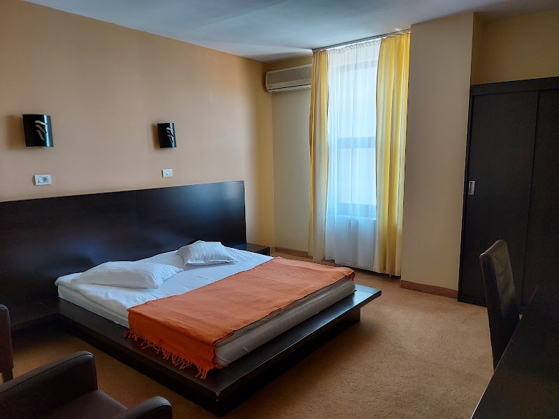 Hotel Maxim - Arad - Romania - booked ai