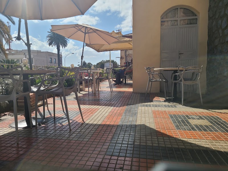 Spaghetti & Pizza House - Asmara - Eritrea - booked ai
