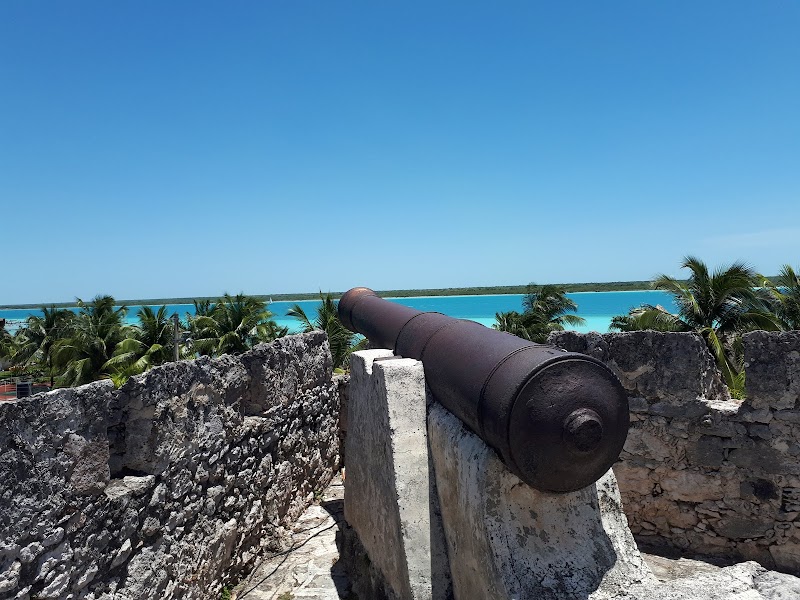 Sailing on the Lagoon of Seven Colors - Bacalar - Mexico - booked ai