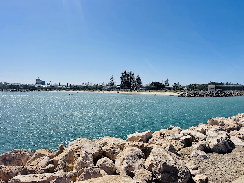 The Esplanade - Geraldton - Australia - booked ai