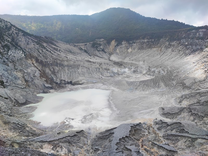 Tangkuban Perahu Volcano - Lembang - Indonesia - booked ai