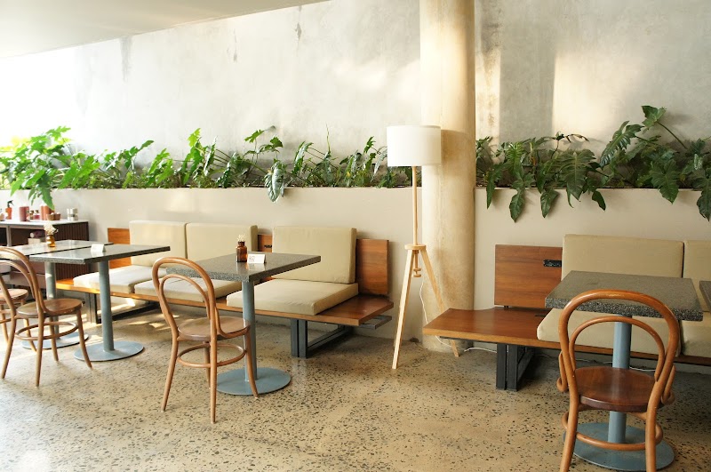 Hummingbird Eatery - Bandung - Indonesia - booked ai