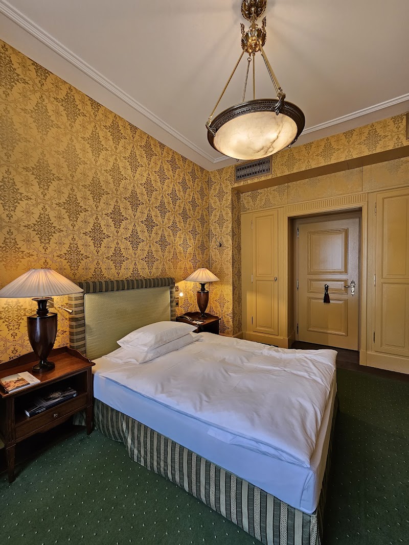 Grand Hotel Les Trois Rois - Basel - Switzerland - booked ai