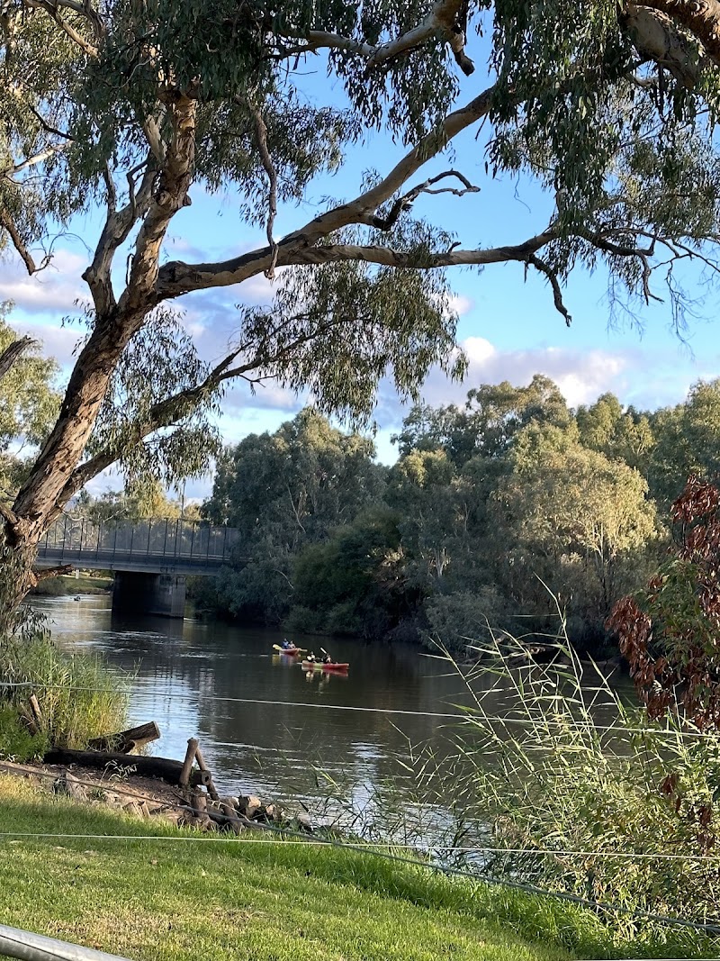 Oddies Creek Park: A Serene Escape in Nature - South Albury - Australia - booked ai