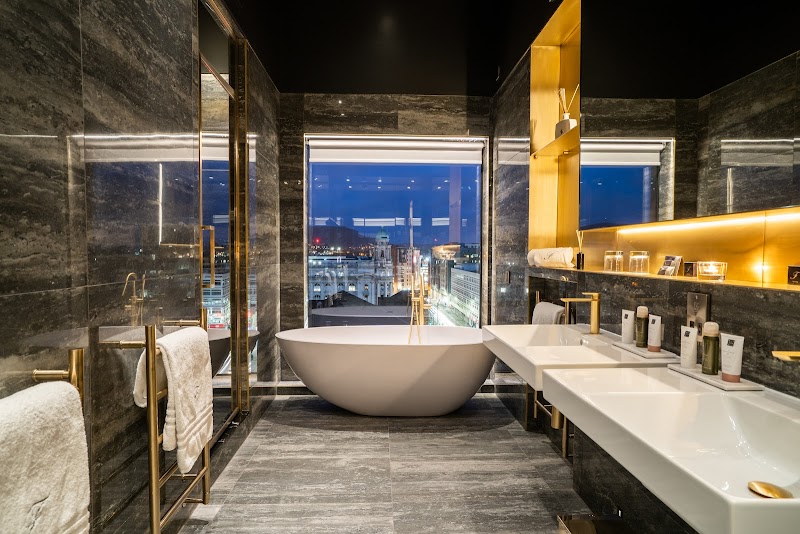 The Fitzwilliam Hotel Belfast - Belfast - UK - booked ai