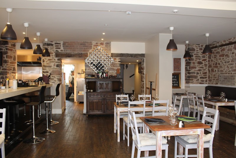 Small World Restaurant and Tapas Bar - Torquay - UK - booked ai