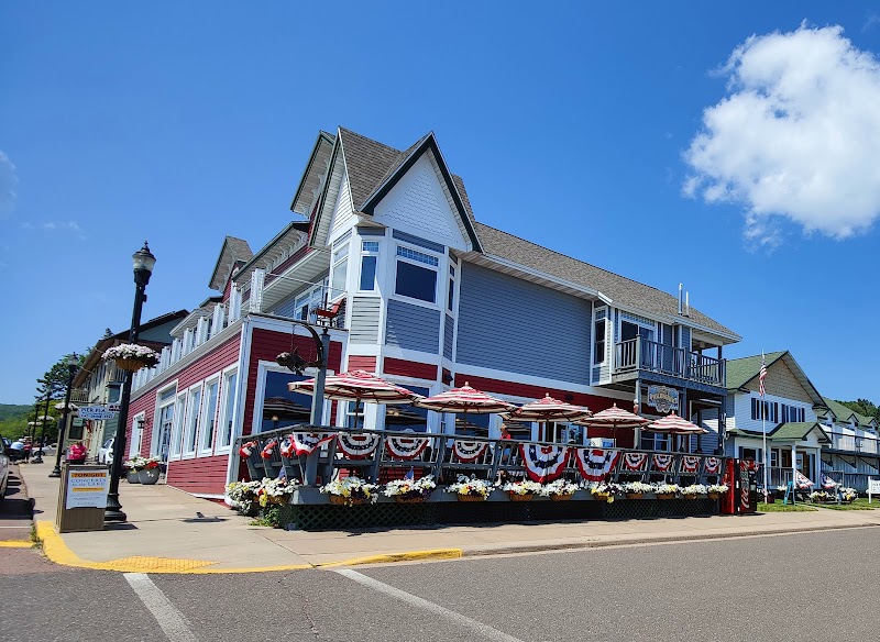 Pier Plaza Restaurant & Pickled Herring Lounge - Bayfield - USA - booked ai