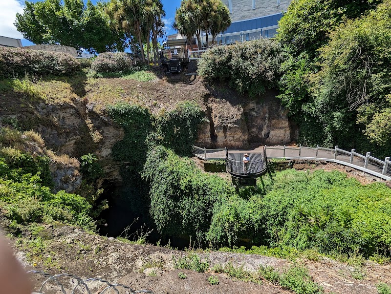 Cave Garden - Mount Gambier - Australia - booked ai