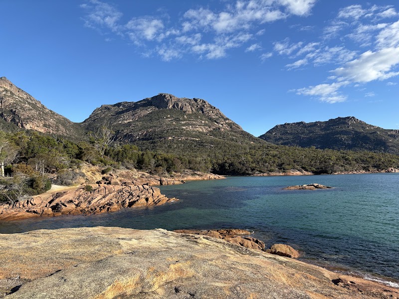 Honeymoon Bay - Freycinet - Australia - booked ai
